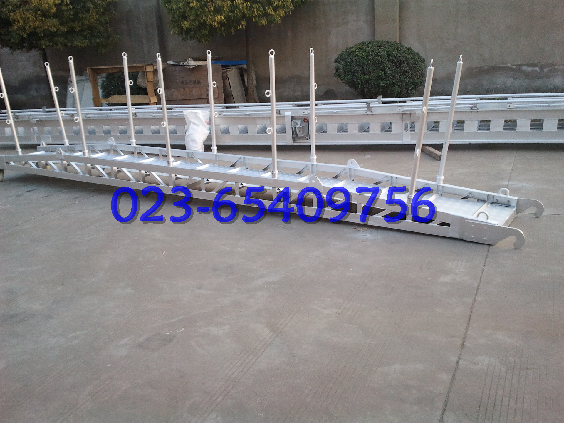 鋁質跳板梯，碼頭梯，跳板梯，岸梯，跳板